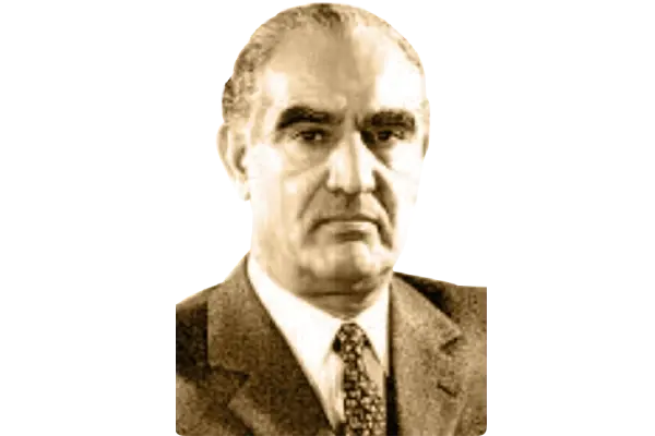 دکتر منوچهر اقبال