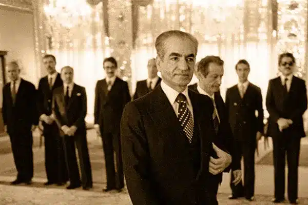 فساد در دربار پهلوی