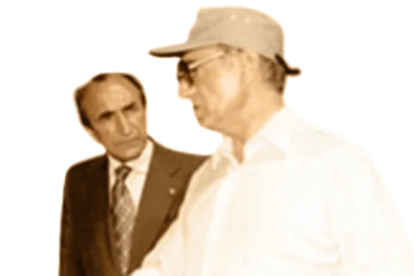 اسدلله اعلم درکنار پهلوی