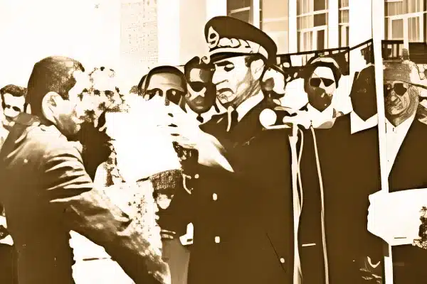 مشکلات در مدیریت کشور به قلم اسدالله علم